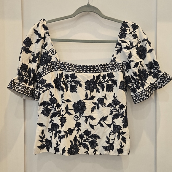 Antonio Melani Floral Embroidered Top NEW - Picture 2 of 8